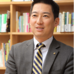 監修：岡本 洋人 (特定社会保険労務士)