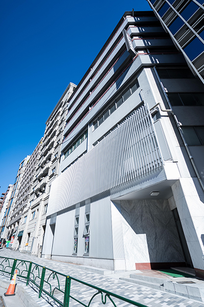 代々木、千駄ヶ谷、北参道、新宿から徒歩圏内です